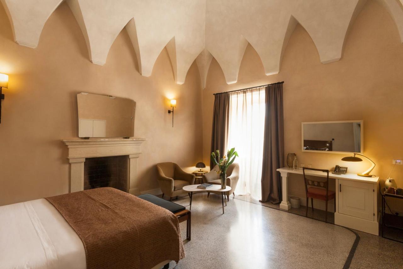 Palazzo Maresgallo Suites & Spa Lecce Zewnętrze zdjęcie