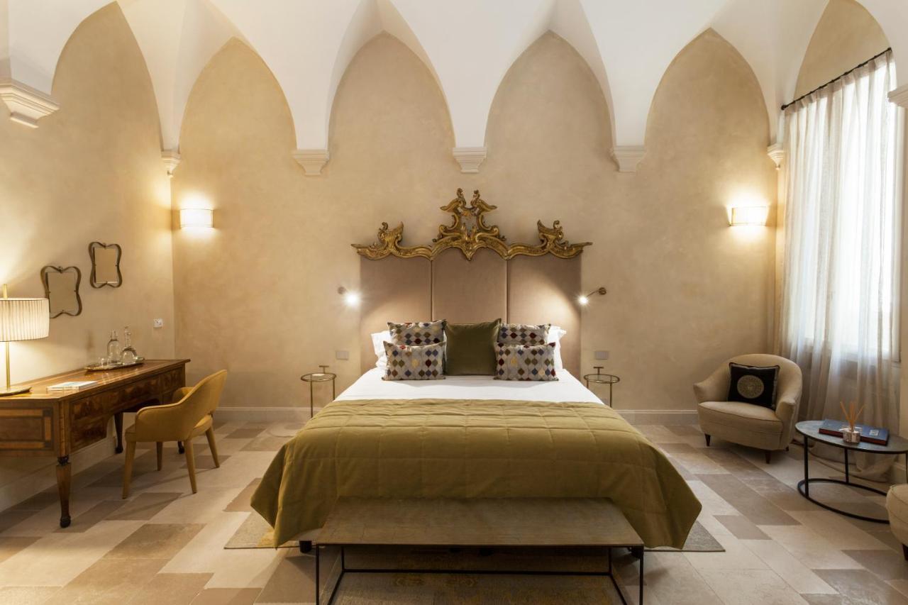 Palazzo Maresgallo Suites & Spa Lecce Zewnętrze zdjęcie